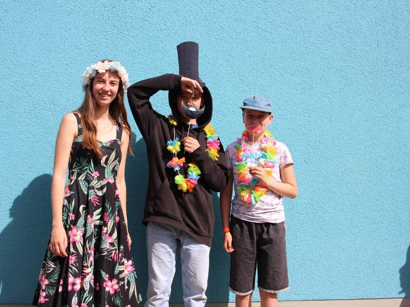 2022-06-29 1ste graad hawai fuif -93-.JPG