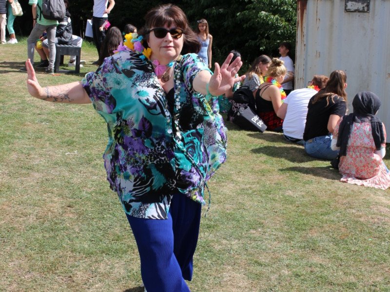 2022-06-29 1ste graad hawai fuif -97-.JPG