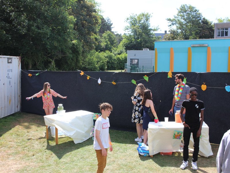 2022-06-29 1ste graad hawai fuif -99-.JPG