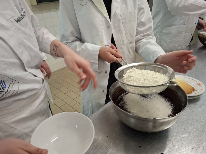 2025-05 6AS -11-.jpg