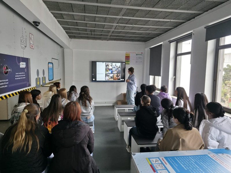 2025-05 2 Prisma -10-.jpg