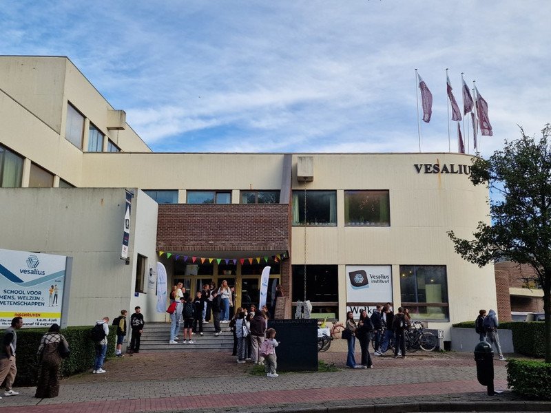 2025-09 Vesalius eerste schooldag -7-.jpg