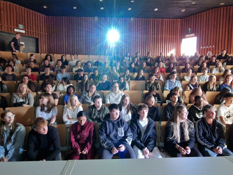 2025-09 Vesalius eerste schooldag -5-.jpg