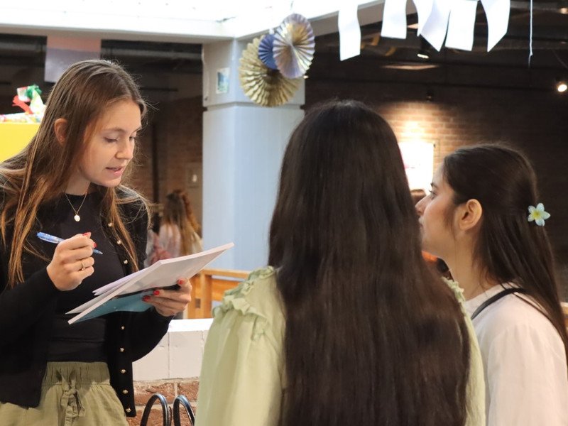 2025-09 Vesalius eerste schooldag -19-.JPG