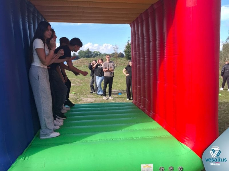 2025-09 Vesalius teambuilding -1--3.jpg