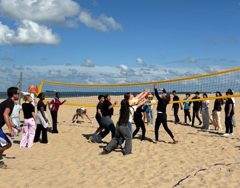 2025-09 Vesalius teambuilding -17--1.jpeg