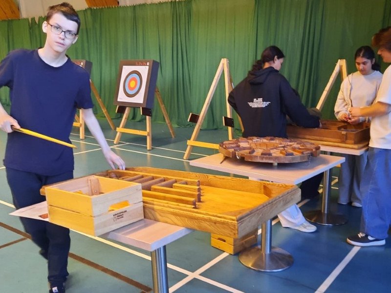 2025-09 Vesalius teambuilding -53-.jpg