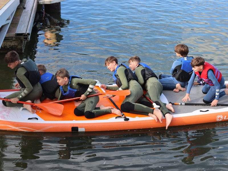 2025-09 Vesalius teambuilding -21-.JPG