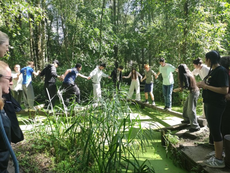 2025-09 Vesalius teambuilding -5-.jpg