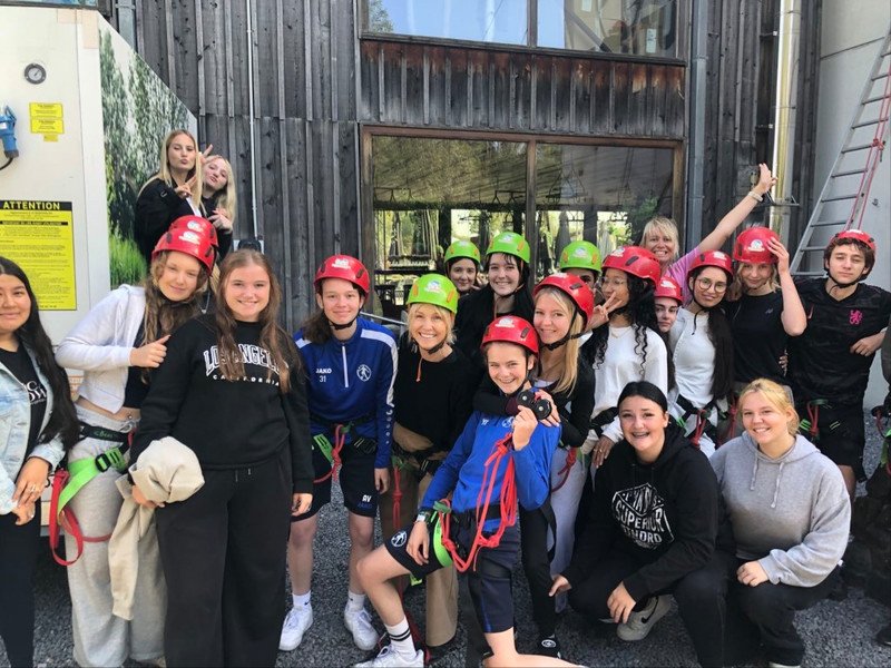 2025-09 Vesalius teambuilding -39-.jpg