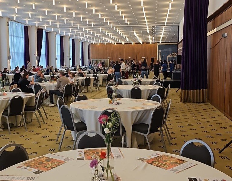 2025-10-19 5 6 AS -10-.jpg