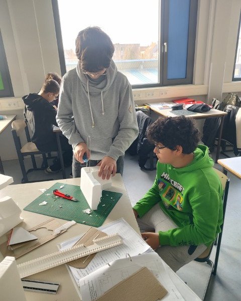 2025-11-21 2 Spectrum -14-.jpg