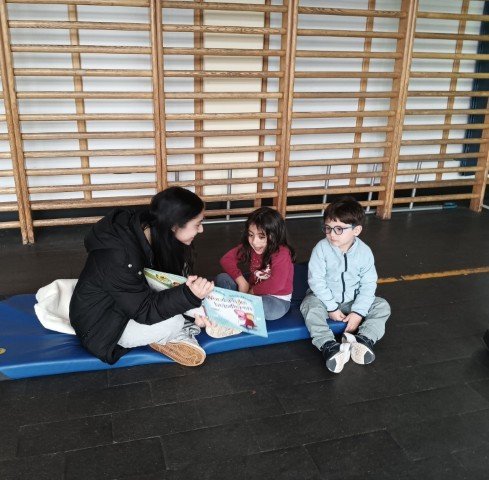 2025-12 4MW voorlezen -4-.jpg