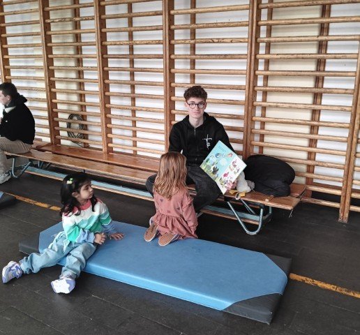 2025-12 4MW voorlezen -7-.jpg