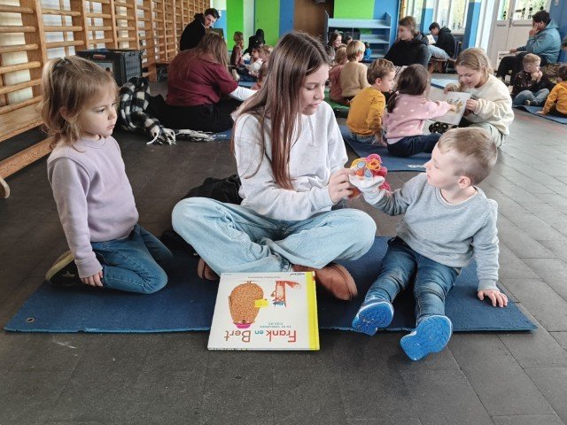 2025-12 4MW voorlezen -2-.jpg