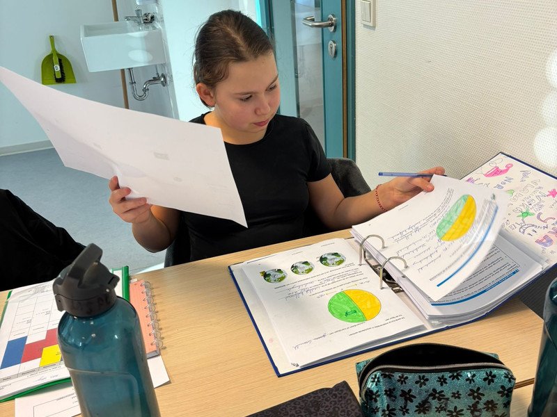 2025-12-04 1 Spectrum -7-.jpg