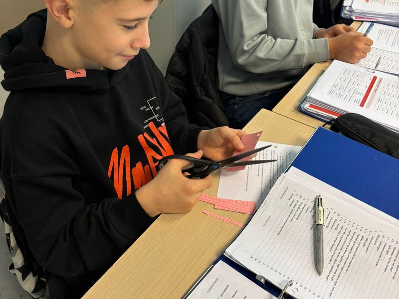 2025-12-04 1 Spectrum -11-.jpg