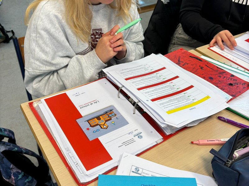 2025-12-04 1 Spectrum -8-.jpg