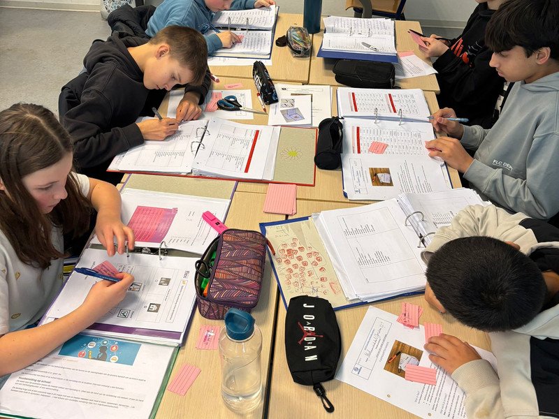 2025-12-04 1 Spectrum -10-.jpg