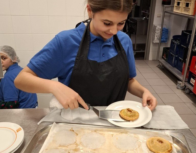 2025-12-15  5AS -29-.jpg