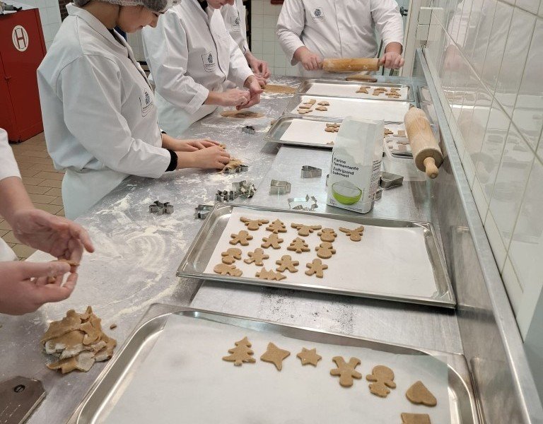 2025-12-15  5AS -14-.jpg