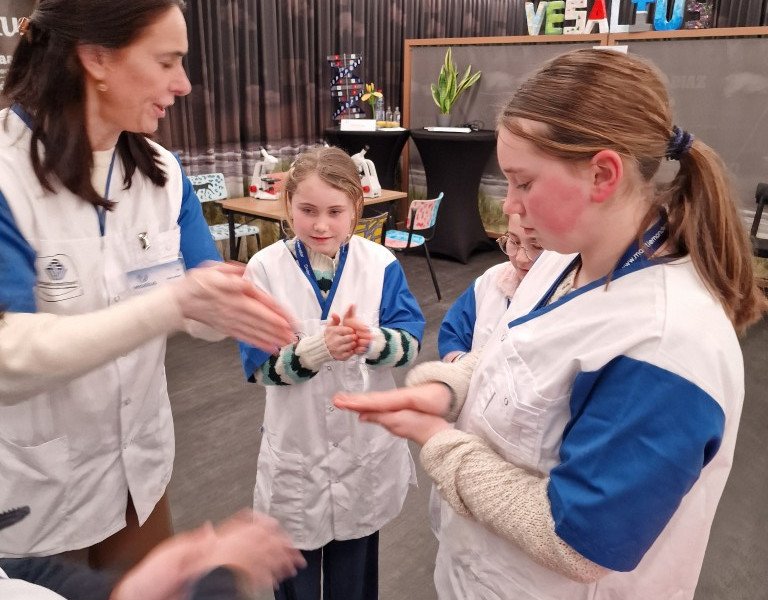 2026-01-28 Scholenbeurs Vesalius -14-.jpg