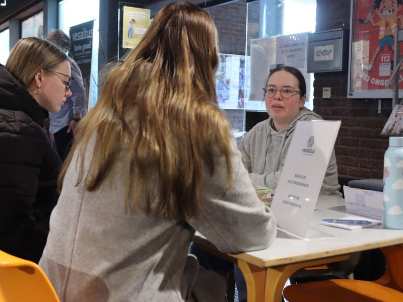 2026-01-30 Beroepenbeurs Vesalius -63-.jpg