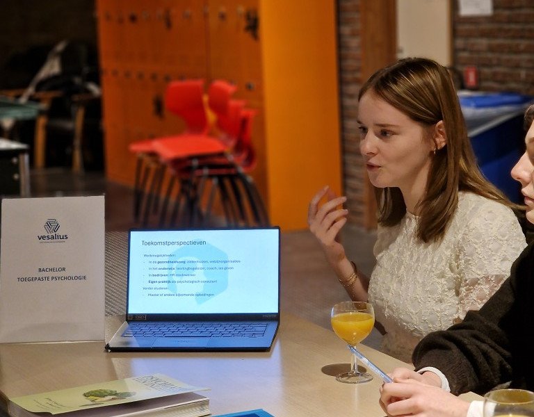 2026-01-30 Beroepenbeurs Vesalius -15-.jpg