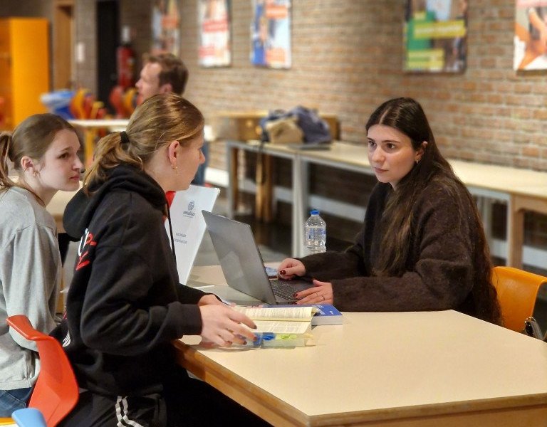 2026-01-30 Beroepenbeurs Vesalius -32-.jpg