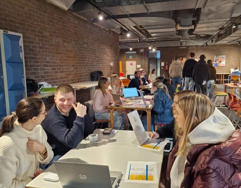 2026-01-30 Beroepenbeurs Vesalius -4-.jpg