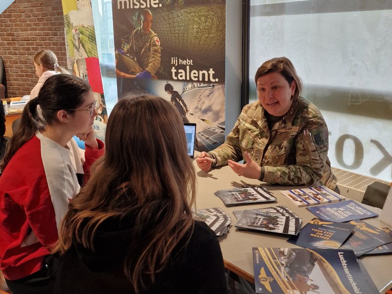 2026-01-30 Beroepenbeurs Vesalius -64-.jpg